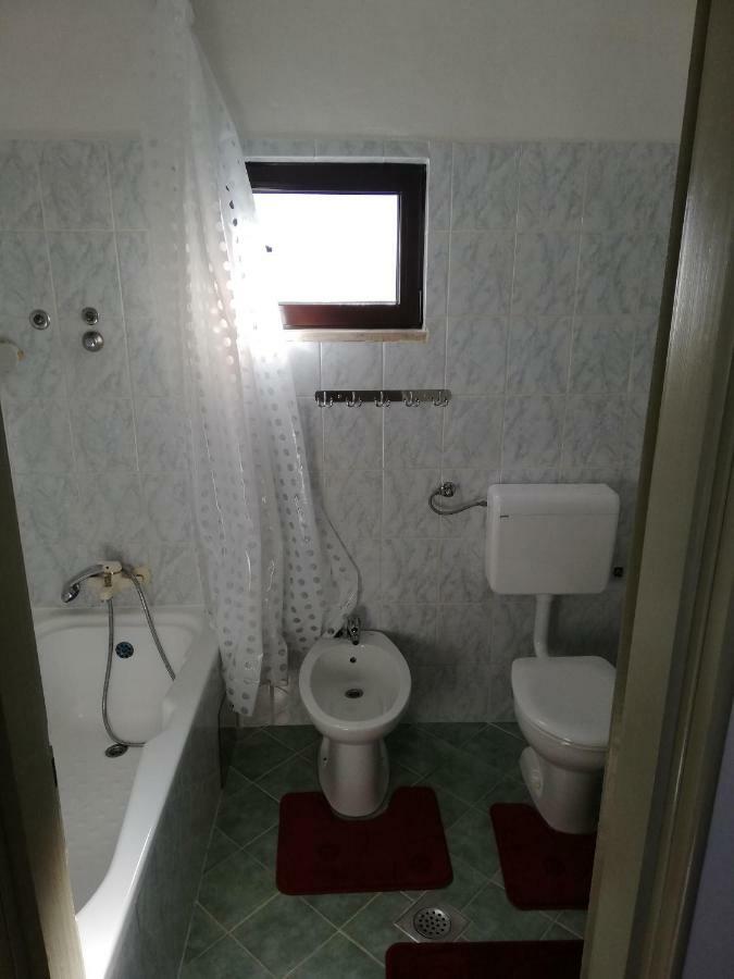 Ferienwohnung Family Apartman Luka Rovinj Exterior foto