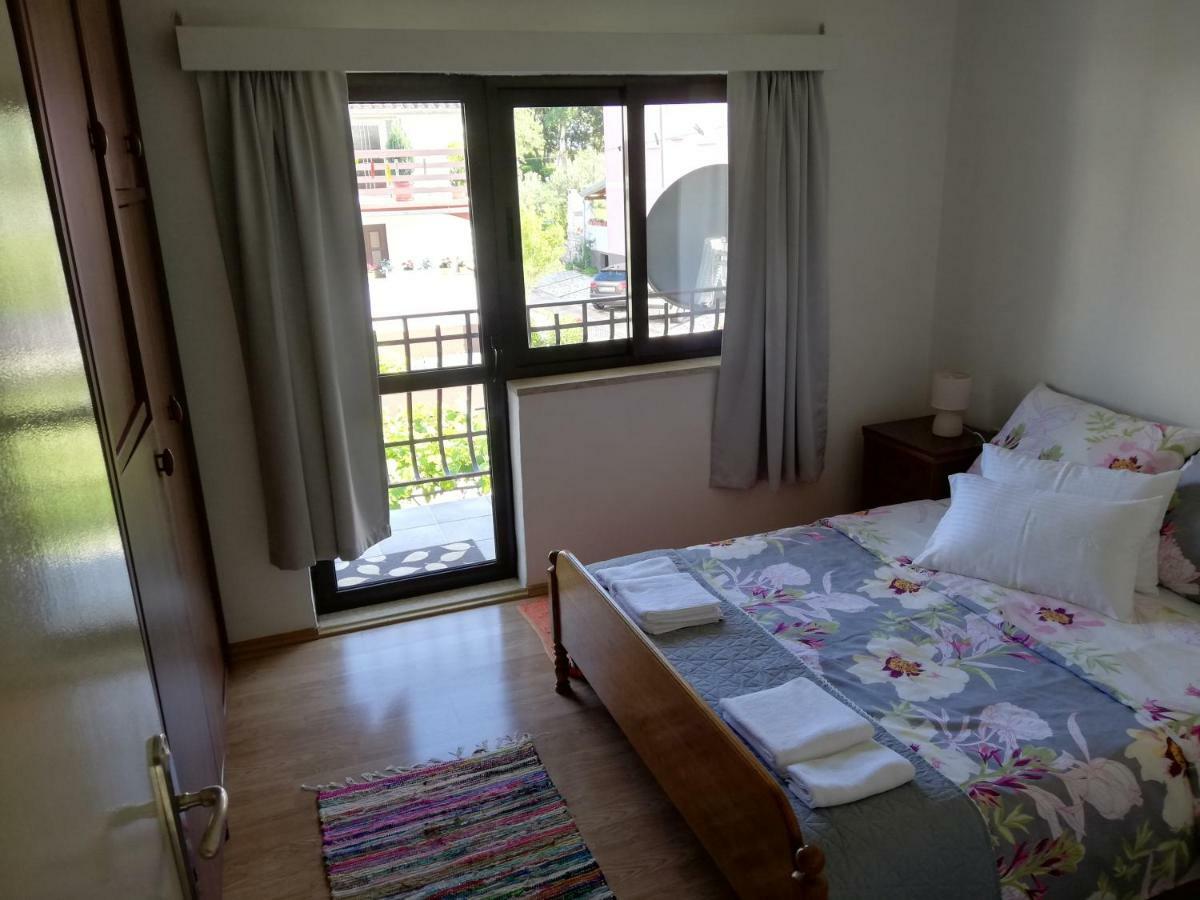 Ferienwohnung Family Apartman Luka Rovinj Exterior foto