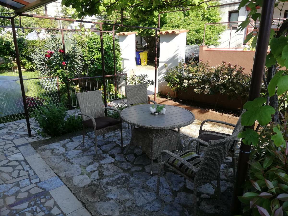 Ferienwohnung Family Apartman Luka Rovinj Exterior foto